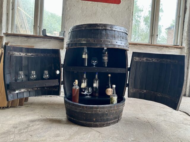 Whiskytønde med låger